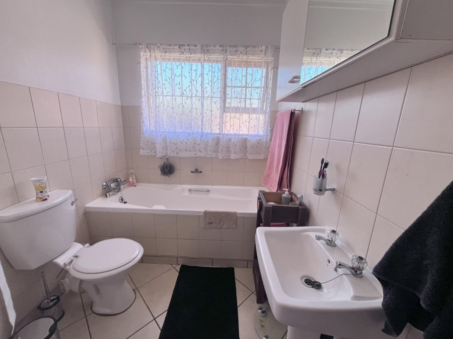 2 Bedroom Property for Sale in Universitas Free State
